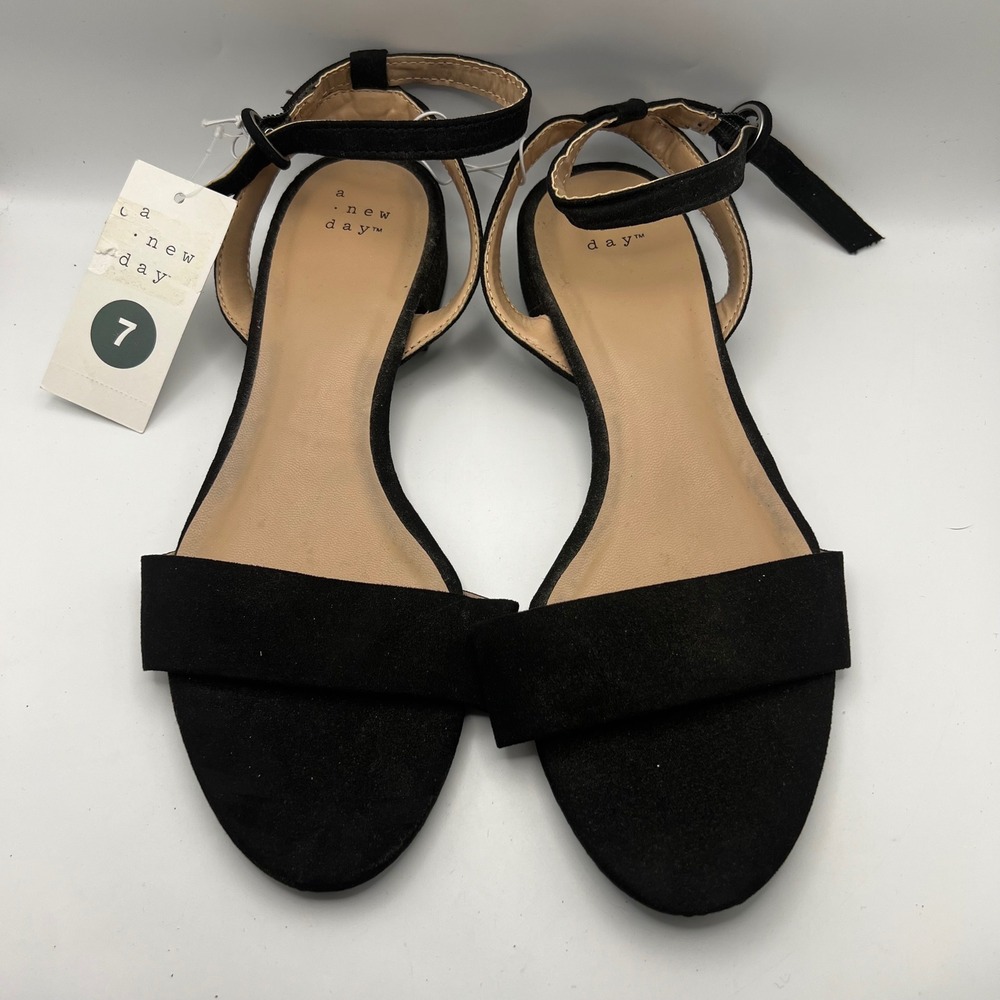 A New Day Winona Black Ankle Strap Flat Sandals Women's 7 NWT